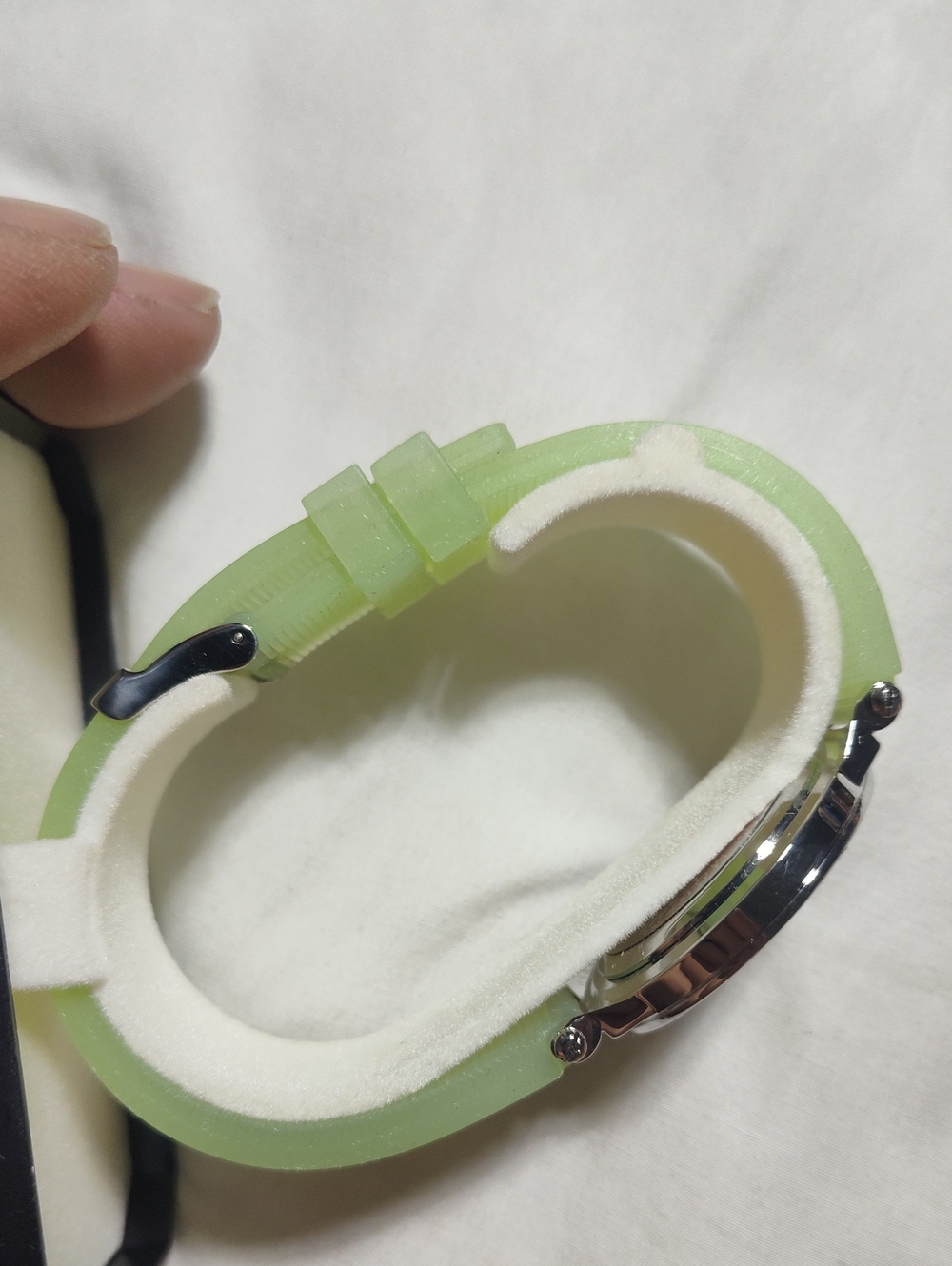 watch - Picture 3 of 7
